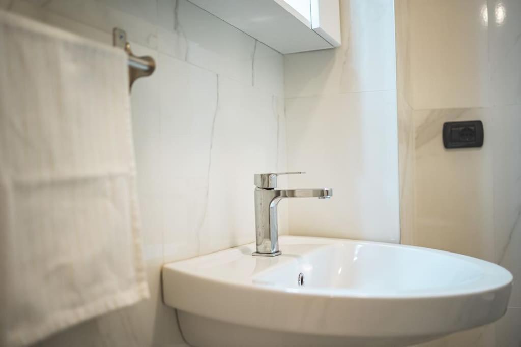 Al Torrente Apartment Monza - Milano + Free Wifi Seveso Luaran gambar