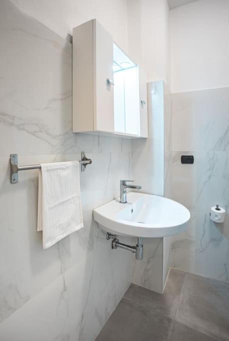 Al Torrente Apartment Monza - Milano + Free Wifi Seveso Luaran gambar